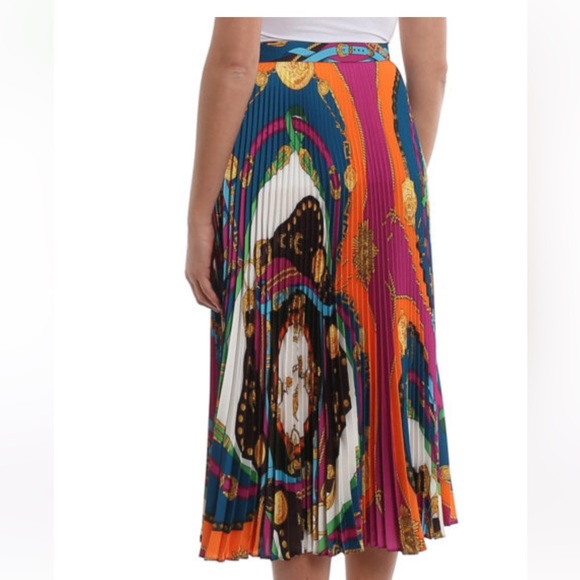 Versace pleated skirt - Sz 36 - Rodeo Spring/Summer Collection - gently used - Picture 2 of 14